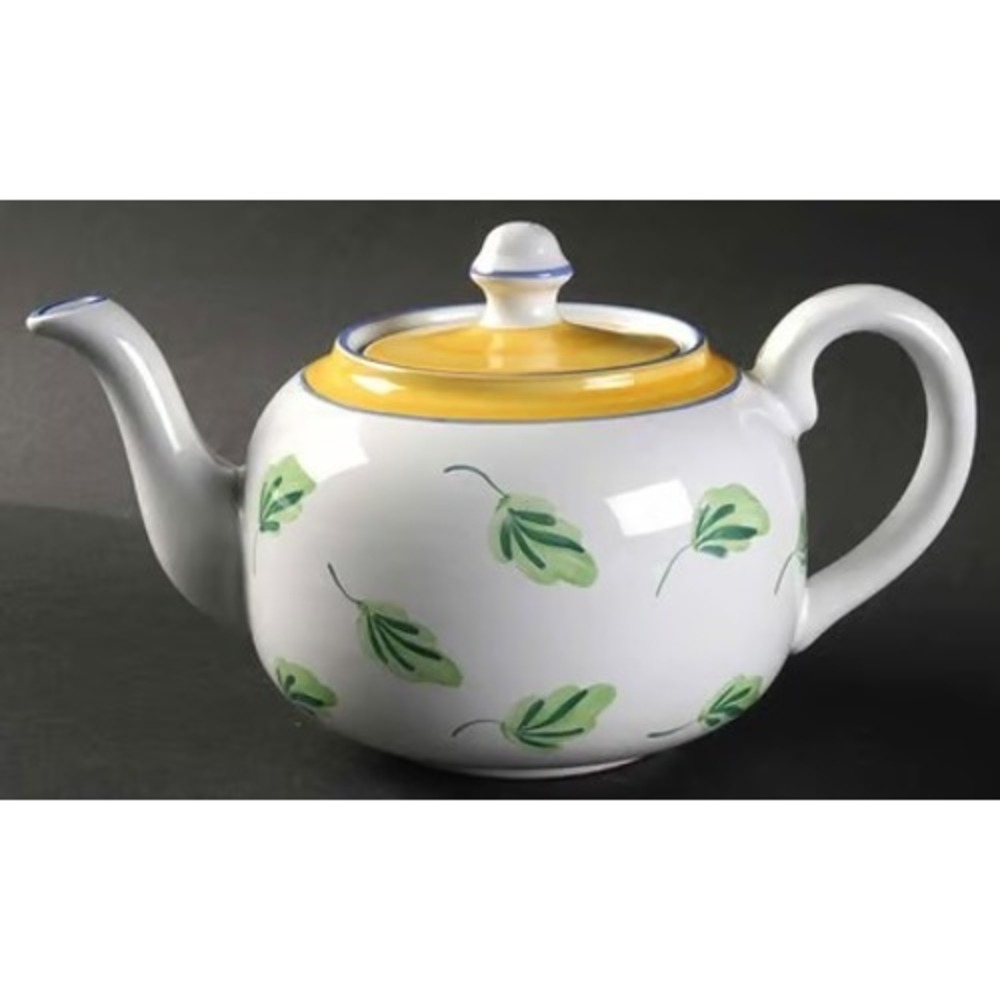 Herend Village Pottery Teapot w Lid -‎ Crispin- Elizabeth Barrett Roache - 1993